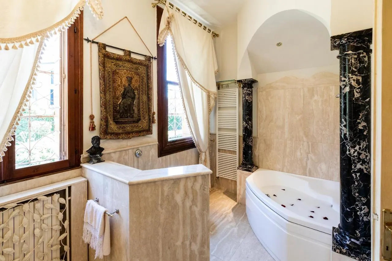 Villa Liberty Venezia -Jacuzzi And Gardens- Dimora Storica A Soli 20Km Da Venezia Mira Appartamento