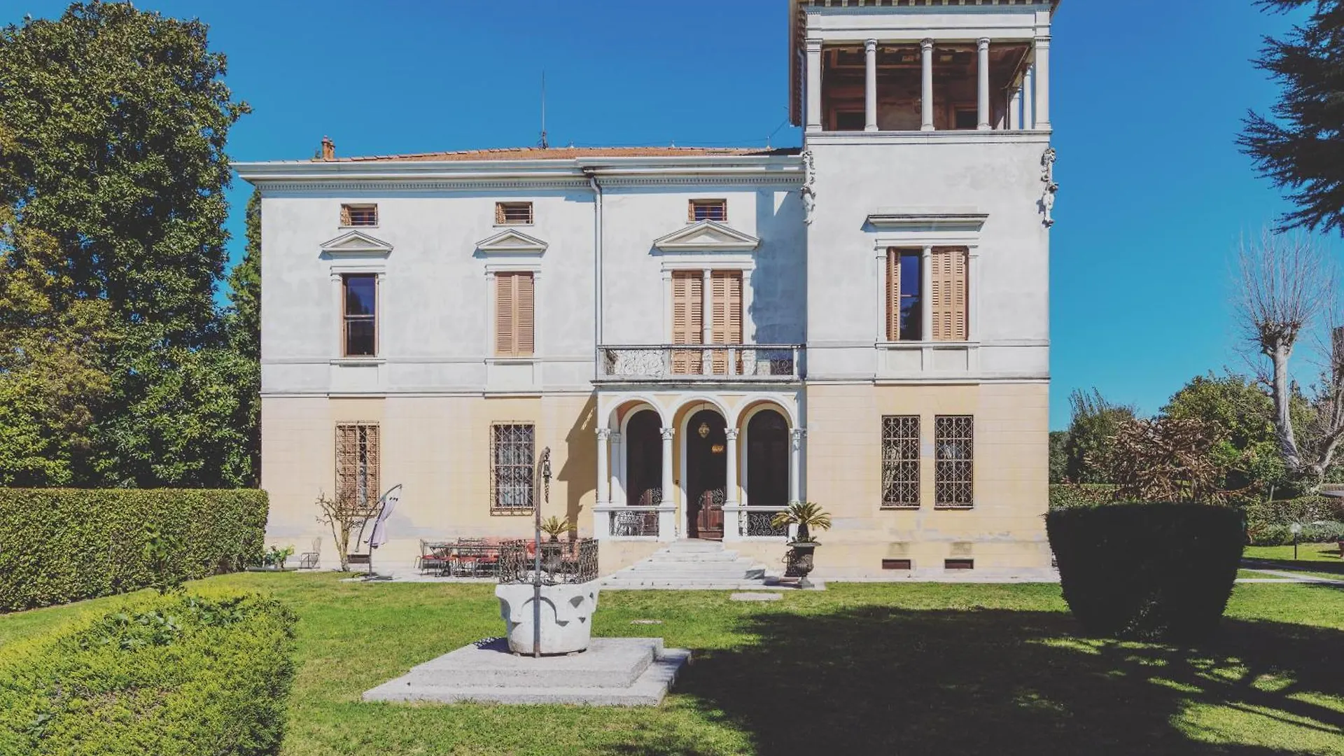 Villa Liberty Venezia -Jacuzzi And Gardens- Dimora Storica A Soli 20Km Da Venezia Mira