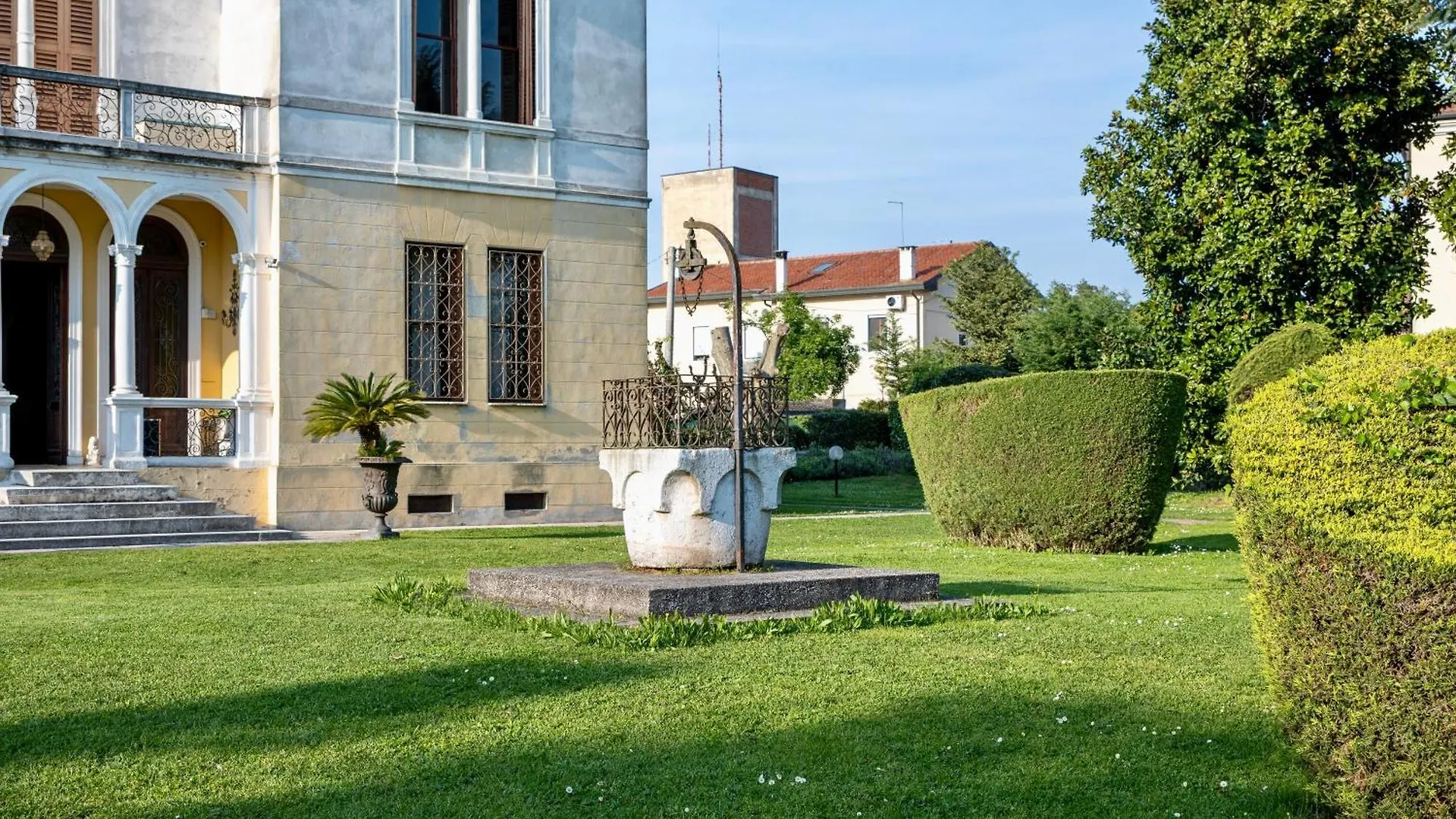 Villa Liberty Venezia -Jacuzzi And Gardens- Dimora Storica A Soli 20Km Da Venezia Mira 0*,
